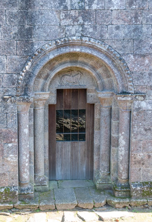 Visita el Monasterio de San Juan de Caaveiro